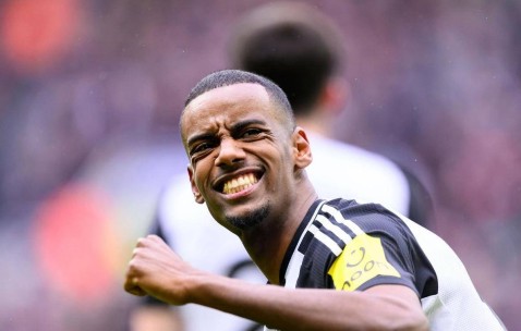 利物浦引援再破纪录，签下两大巨星，球迷尽赞阔气操作